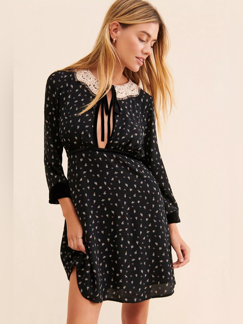 Free People Sweet Delfina Black Mini Dress, Lace Collar & Velvet Trim - Sz M - Picture 11 of 11